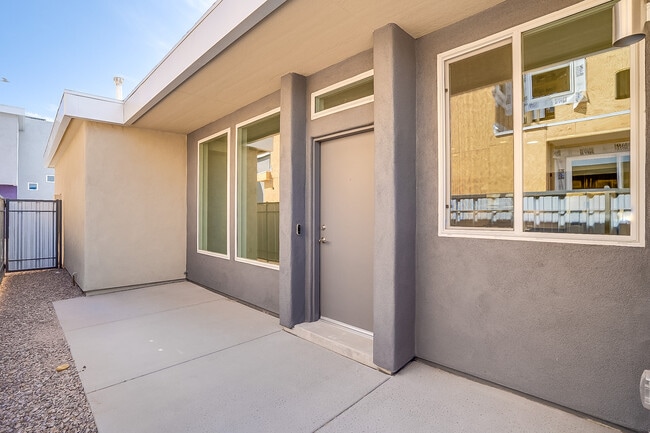 Building Photo - 8665 E Ultra Dr