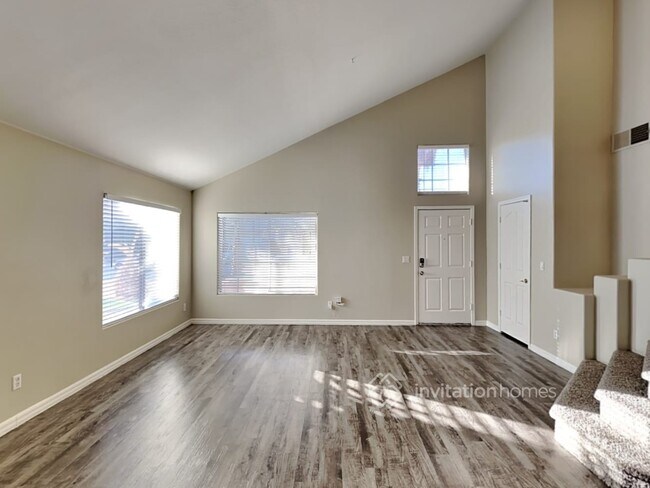 Building Photo - 9148 Sangria Ln