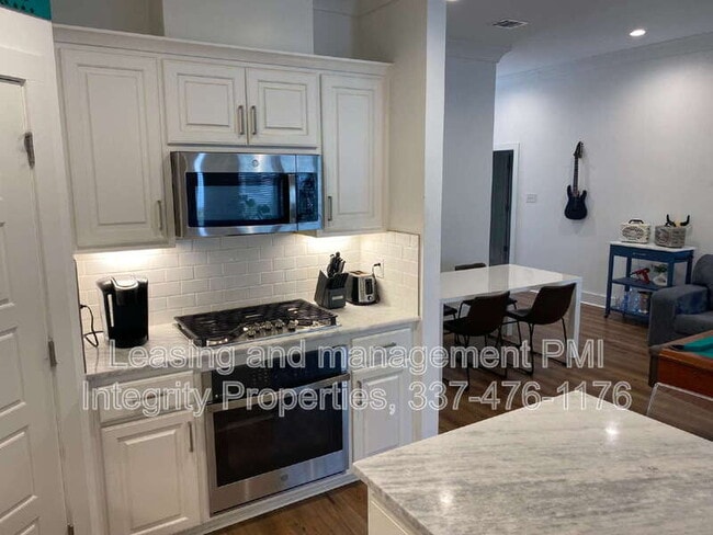 Building Photo - 1564 Bowstring Dr