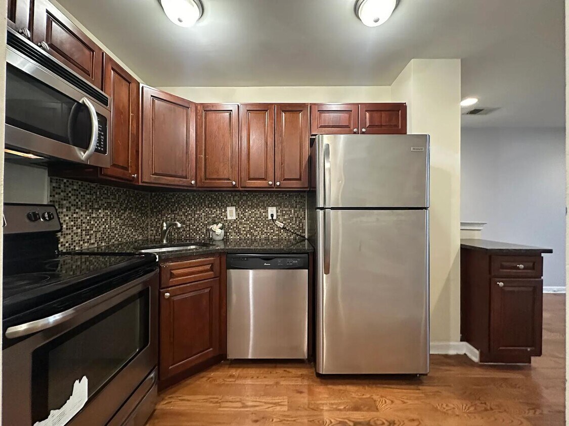Foto principal - 1839 Willington St