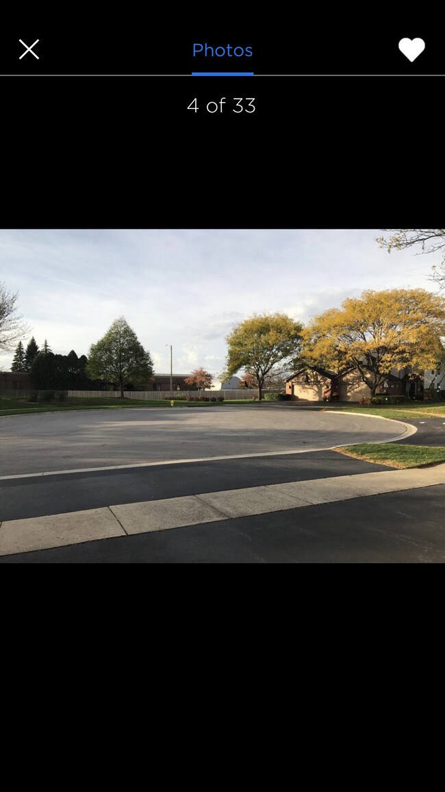 Foto del edificio - 318 Cromwell Ct