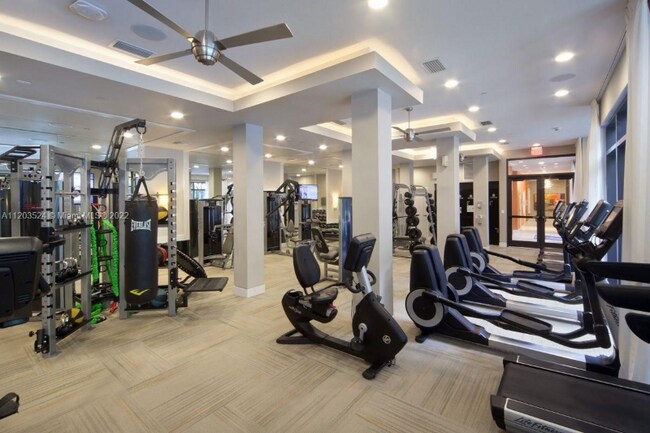 Foto del edificio - 3800 Bird Rd