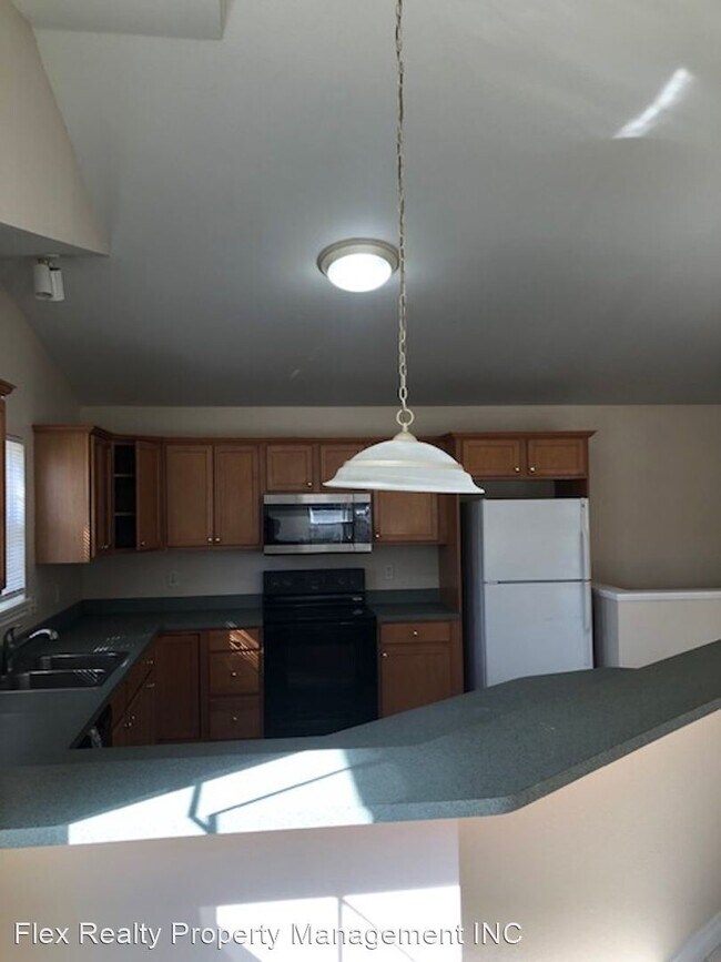 Foto del edificio - 3 br, 2 bath House - 6463 TRIPLE CROWN LANE