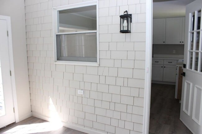 Building Photo - Adorable 2 Bedroom in Moultonborough