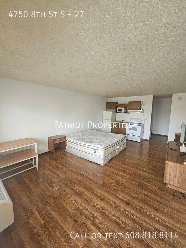 Foto del edificio - 4750 8th St S
