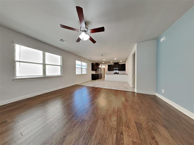 Building Photo - 1417 Green Leaf Dr
