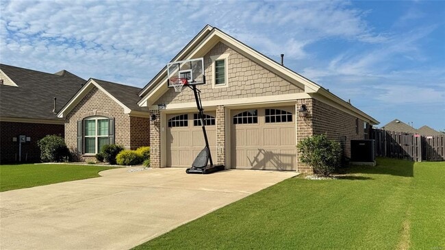 Building Photo - 9243 Cres Lodge Cir