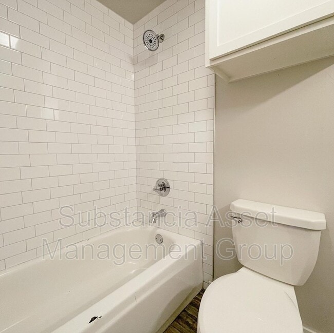 Foto del edificio - 727 Culbertson Dr