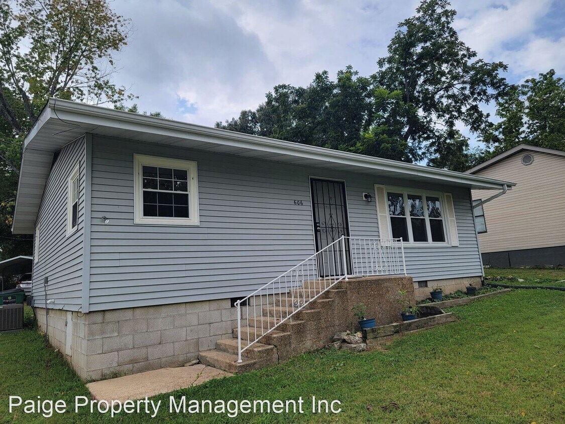 606 E Main St, Flippin, AR 72634 House Rental in Flippin, AR