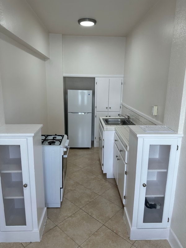 Building Photo - 1922 Highland Ave