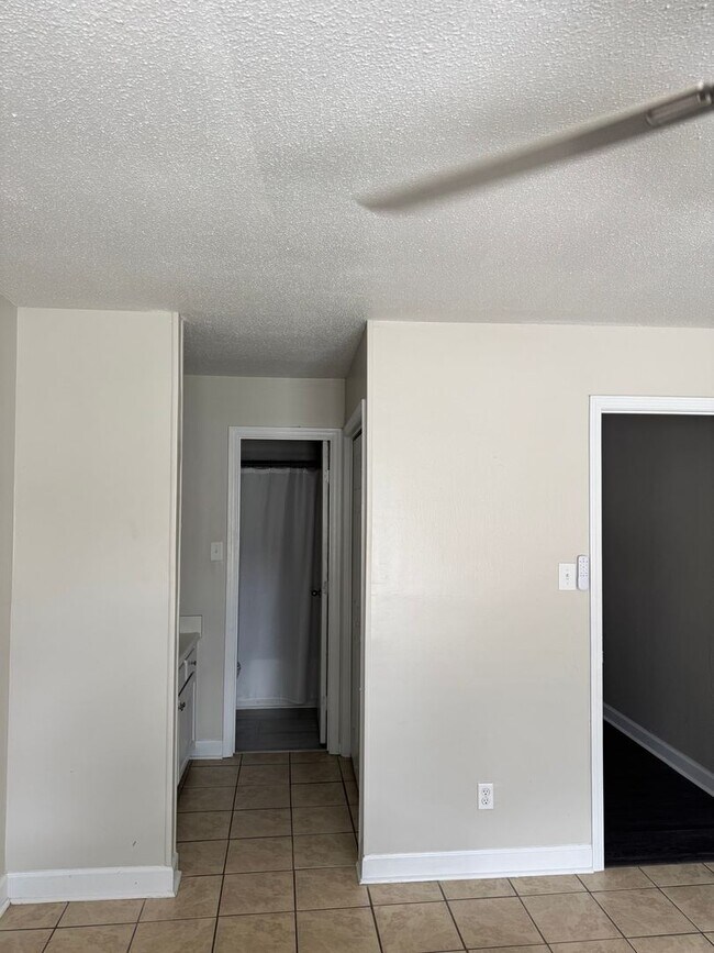 Building Photo - Charming 3BR House in Fayetteville