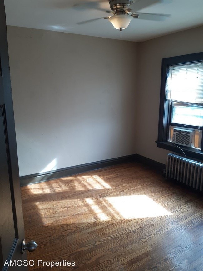Building Photo - 415-423 Holly Hills Ave
