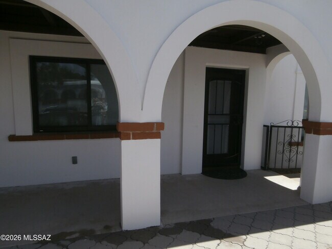 Foto del edificio - 133 S Paseo Pena
