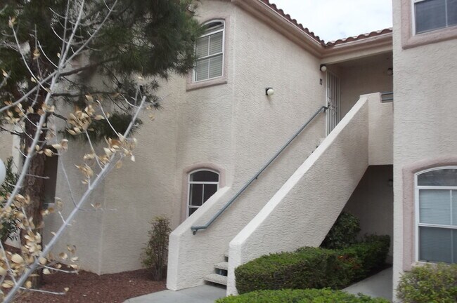 Foto del edificio - 5415 W Harmon Ave