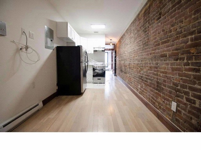Building Photo - 2165 2nd Ave