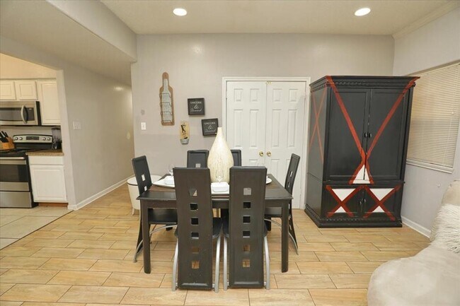 Foto del edificio - 13117 Vickery St