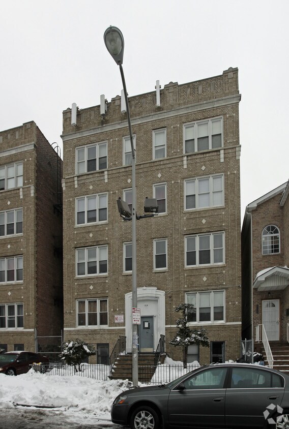 Foto del edificio - 714 Ocean Ave