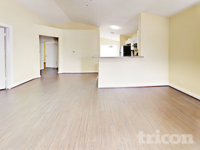 Building Photo - 3247 Jorns St