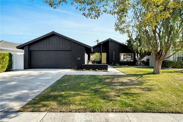 Building Photo - 2809 N Olive Ln