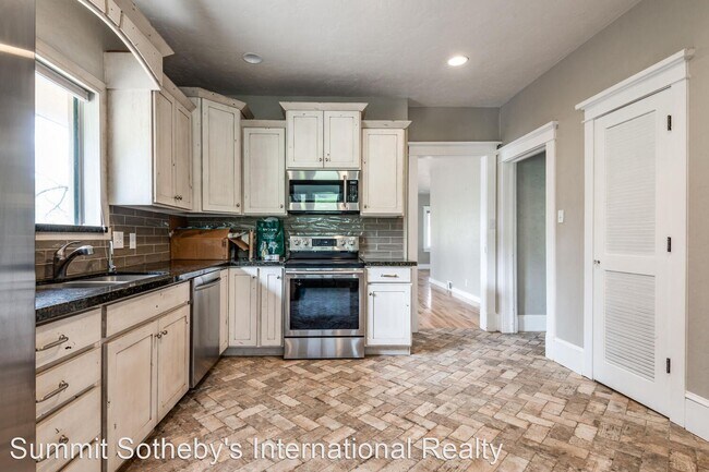Foto del edificio - 2 br, 1 bath House - 6386 N. State Road 32