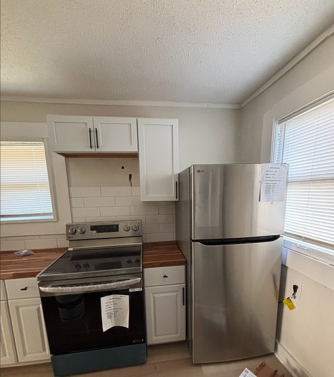 Building Photo - 3014 E 69th St