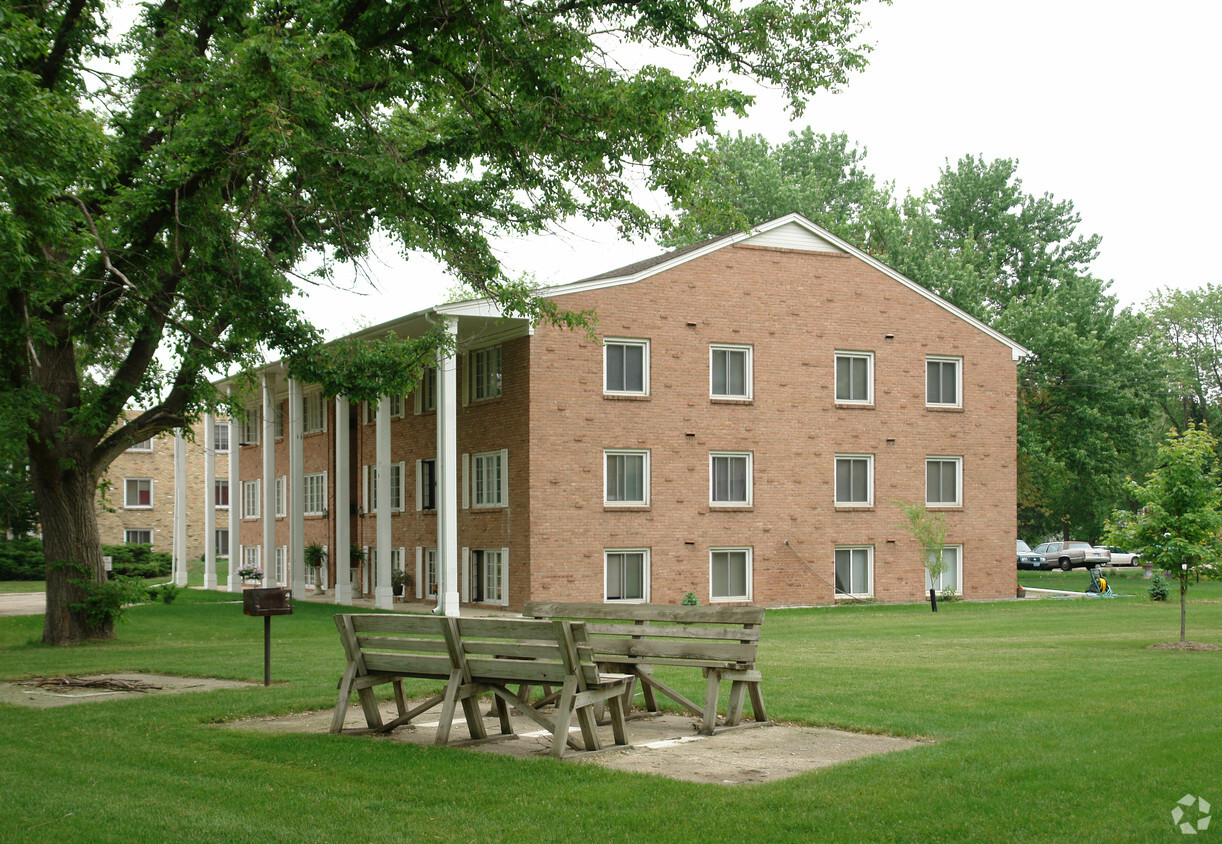 Foto del edificio - FreeBloom Apartments
