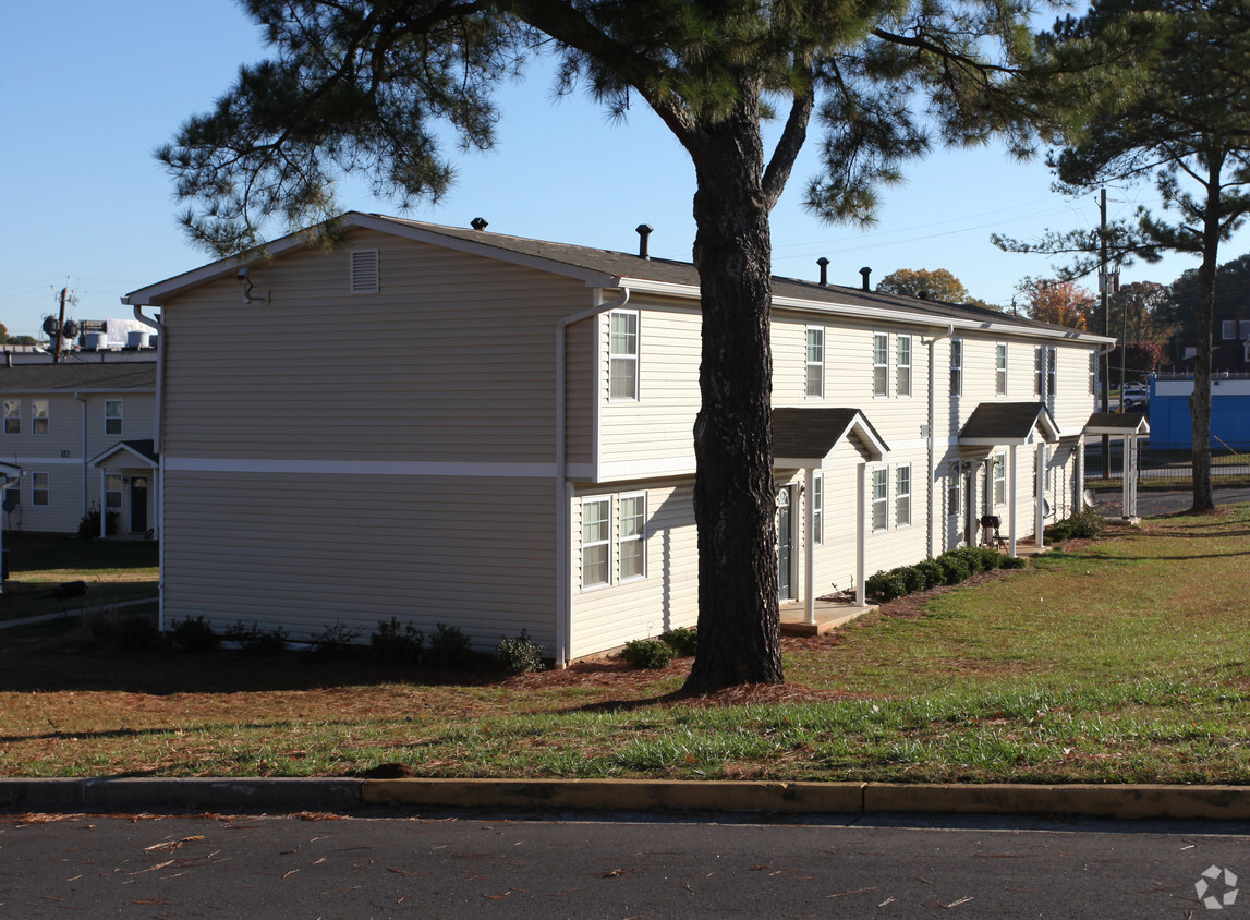 Primary Photo - Riverwood Townhouses