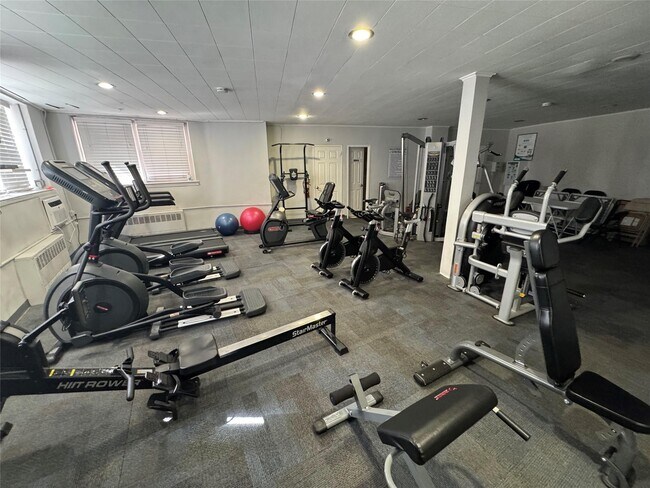 Foto del edificio - 750 Shore Rd