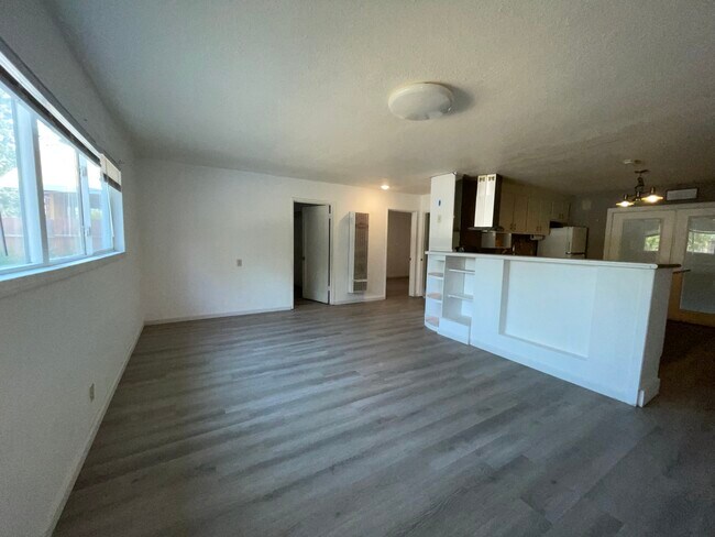 Building Photo - 3617 Willow St