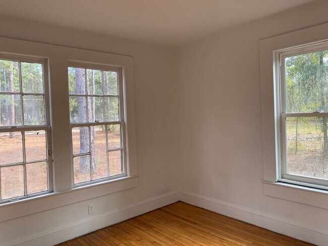 Foto del edificio - 3 Bed / 2 Bath 1,174 sqft