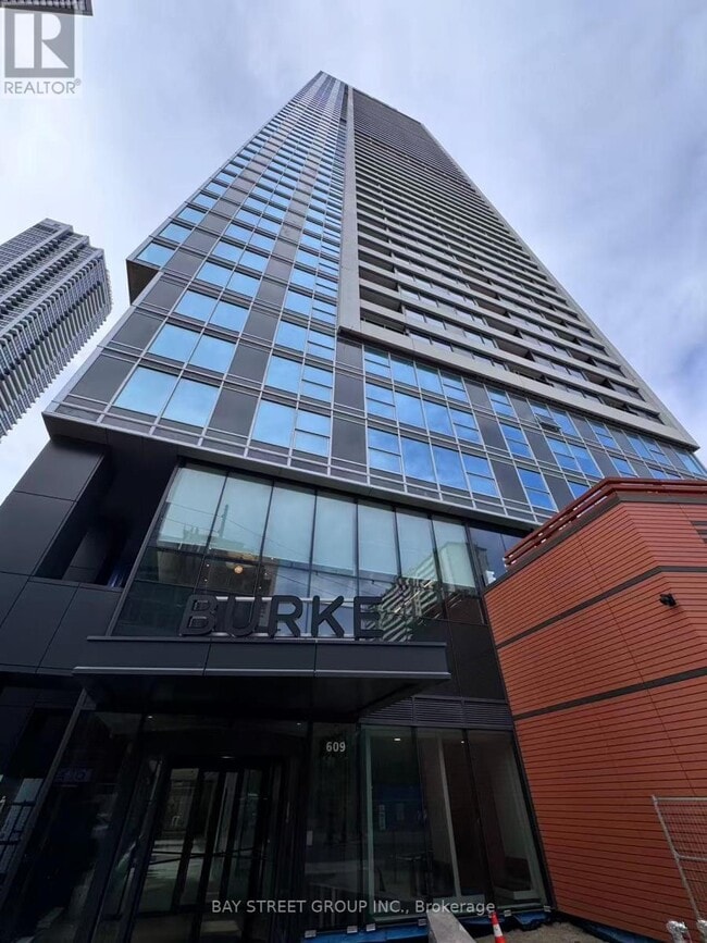Building Photo - 609 Sherbourne St