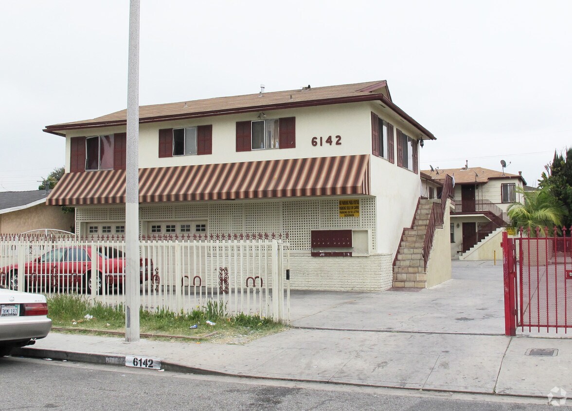 Foto principal - 6142 Palm Ave