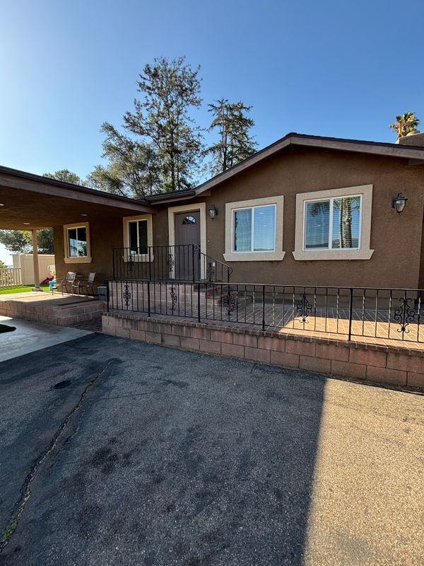Foto del edificio - 13758 Lakeview Ct