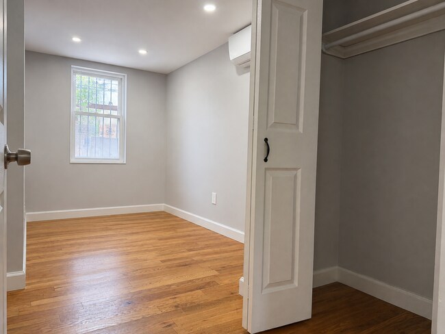 Building Photo - 75 Woodbine St