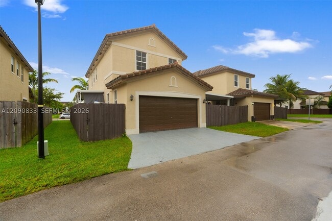 Building Photo - 24423 SW 118 Ave