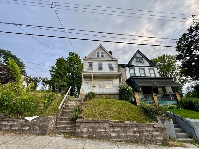 Foto del edificio - Charming 3 Bed 1 Bath Home! Recently Updated!