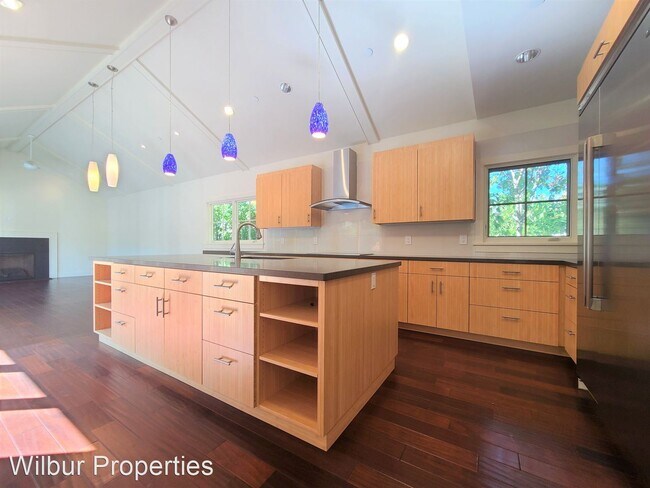 Foto del edificio - 5 br, 4.5 bath House - 718 La Para Ave