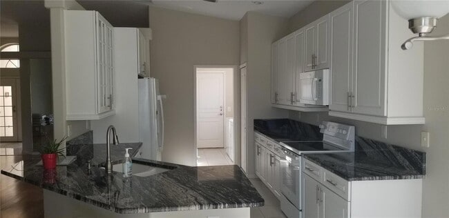 Building Photo - 232 Wetherby St