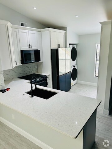 Building Photo - 15125 Parkside Dr