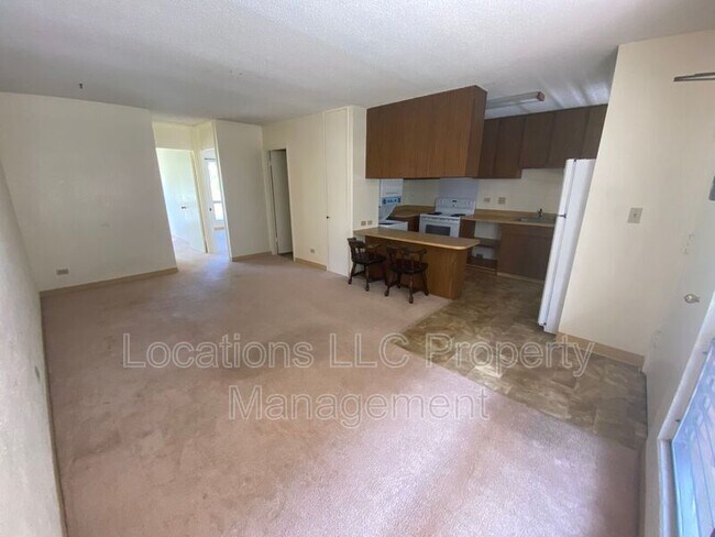 Building Photo - 47-420-420 Hui Iwa St