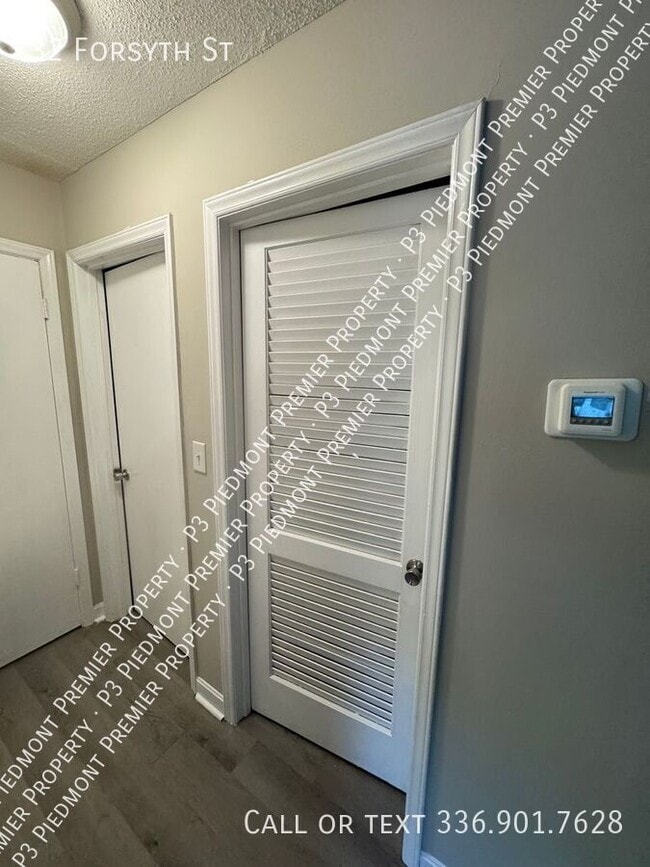 Photo - 32 Forsyth St Apartment