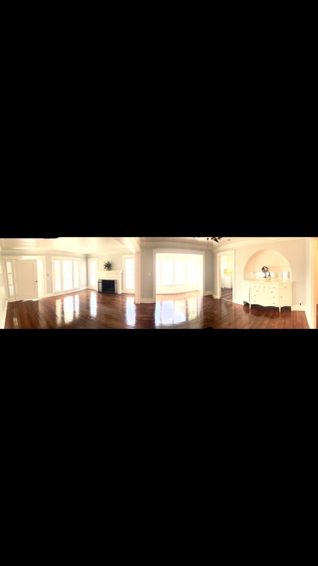 Foto del edificio - 1166 N Orange Grove Ave