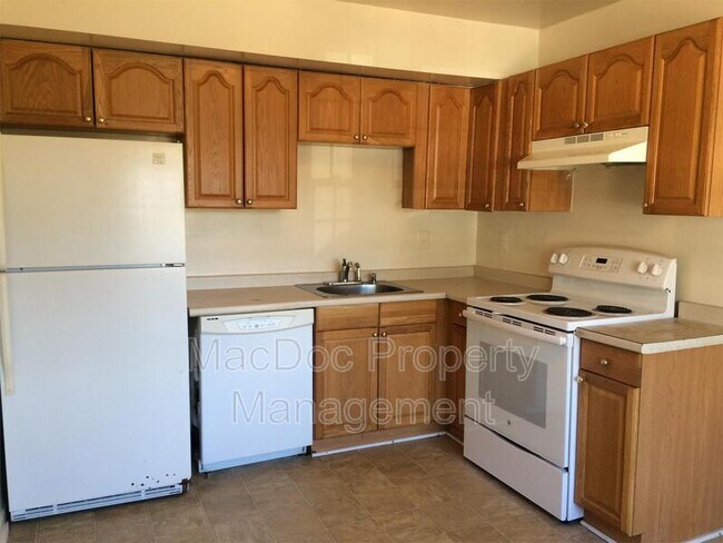 Foto del edificio - 14674 Pinon Ct