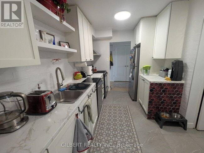 Building Photo - 362 The East Mall