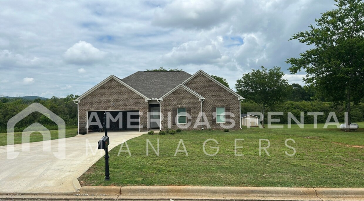 Foto del edificio - Home for Rent in Eastaboga, AL!!! Availabl...