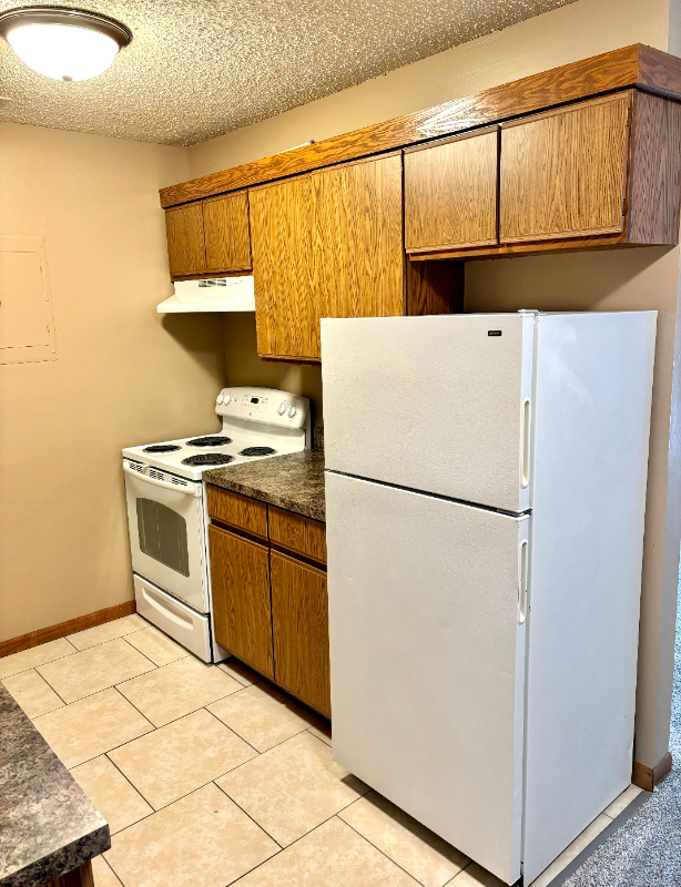 Building Photo - 5120 Emerald Dr