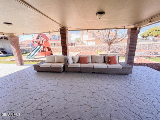 Foto del edificio - 1817 Ed White Way