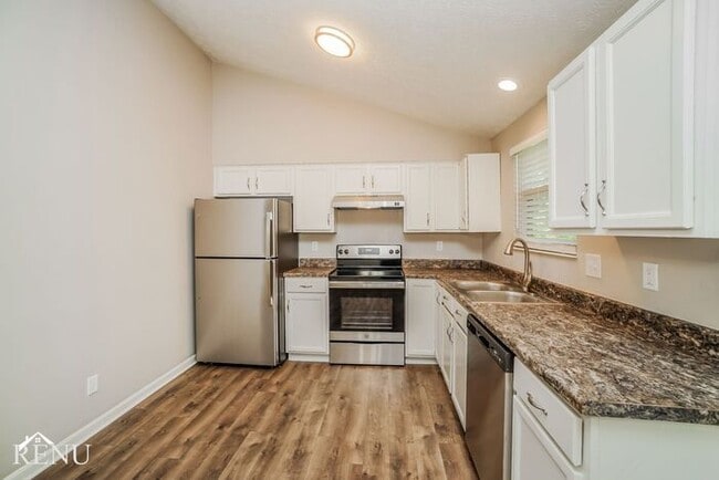 Building Photo - 2136 Summer Breeze Dr