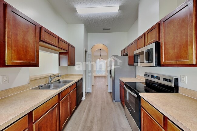 Building Photo - 11609 Deep Springs Dr N