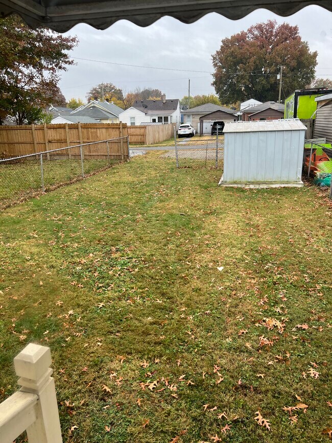 Building Photo - 544 Longfield Ave